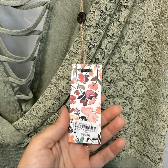 NWT Buckle lace-Up Green Lace Boho Top - Picture 4 of 4